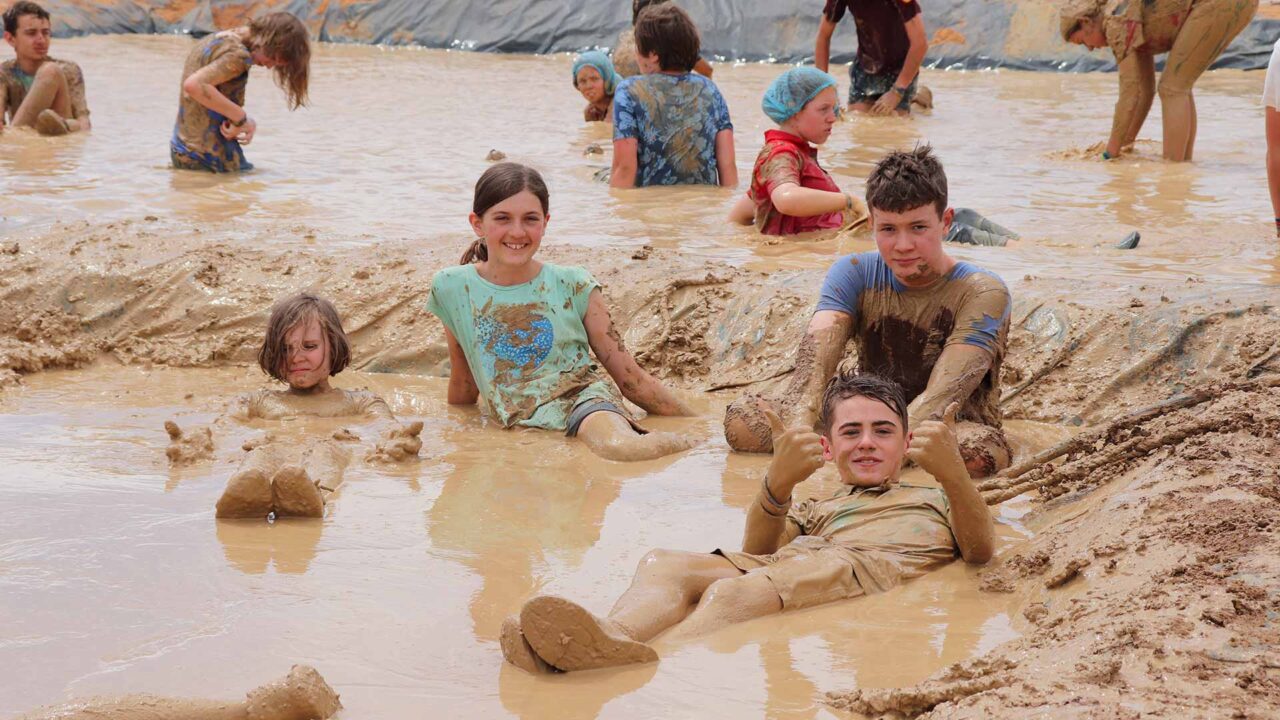 scouts-kids-muddy